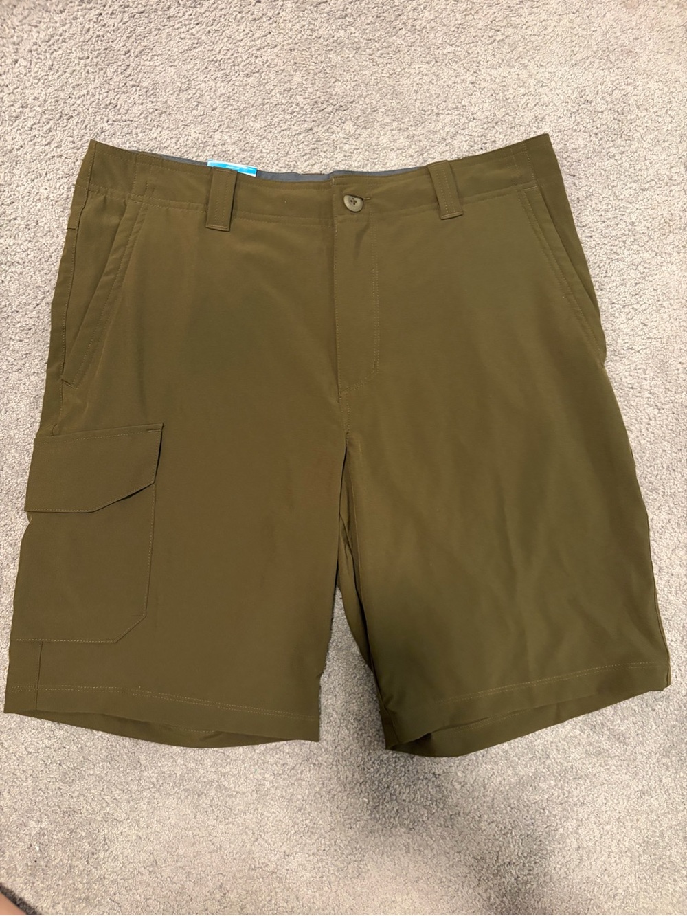 Columbia Olive Cargo Shorts - Men's